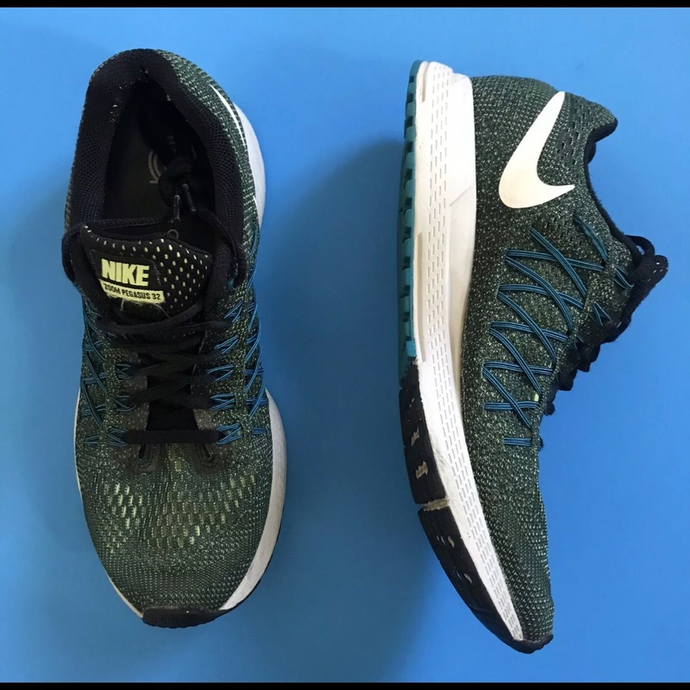 Nike women’s shoe size 8.5